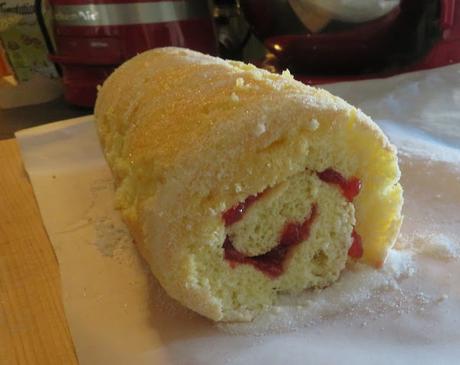 Mary Berry's Swiss Roll