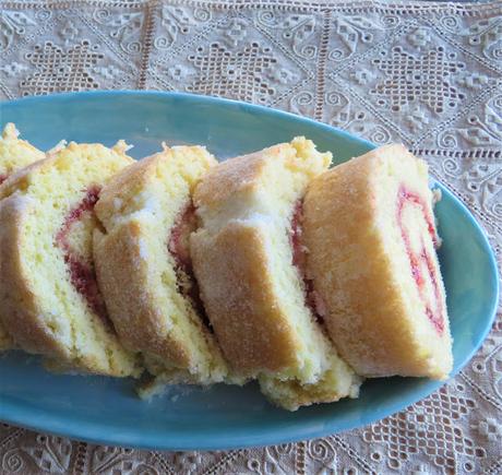 Mary Berry's Swiss Roll
