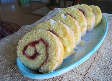 Mary Berry's Swiss Roll