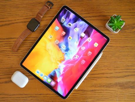 Surface Pro 8 vs. iPad Pro: Which Pro 2-in-1 Tablet Wins?