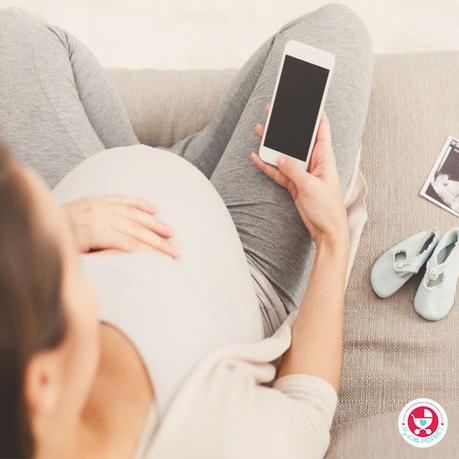 Check out these 6 must-have pregnancy apps for every mom to be! Helpful in making the pregnancy journey a lot easier and smoother!