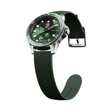 A smart hybrid diving watch
