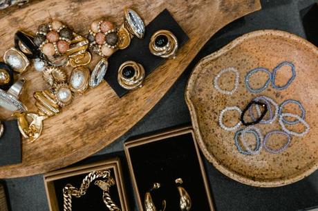 Tips To Help Keep Your Antique Jewellery Safe When Not Wearing It