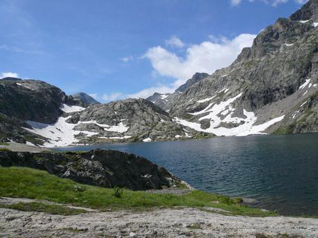 Beautiful views of the Ligurian Sea, to the south, and the hills of the Maritime Alps and the Ligurian Apennines, north (Part 4).