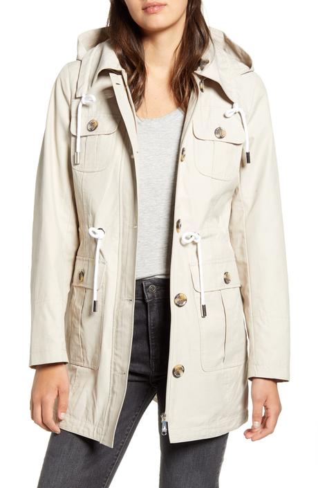 The perfect lightweight women trench coat