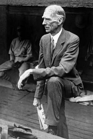 This day in baseball: Connie Mack retires