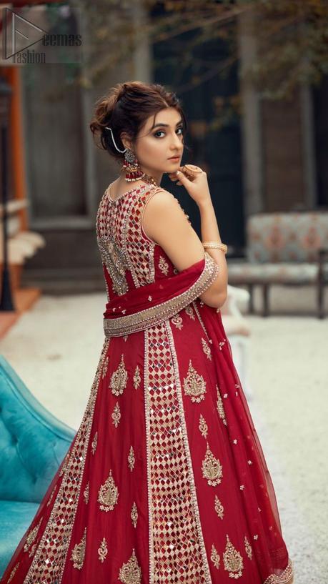 Red Center Panel Back Train Maxi n Dupatta