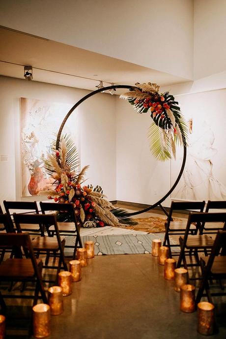 tropical-wedding-decor-indorr-tropical-ceremony-Gretchen-Bell-Photography