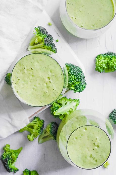 Broccoli Smoothie Recipe With Banana (Vegan Option!)