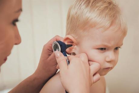 Acute Otitis Media Treatment Acute otitis media is a very painful kind of ear infection.