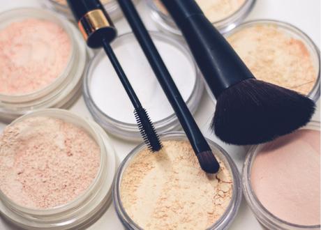 What is the purpose of powder used with foundation?