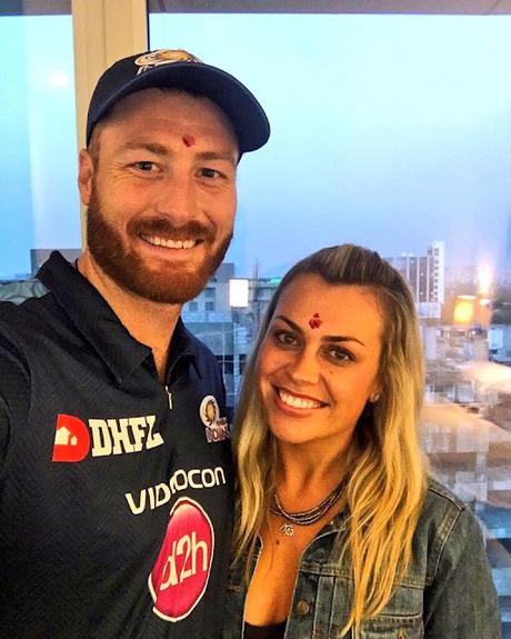 Laura McGoldrick tweet !  and NZ into finals of T20WC