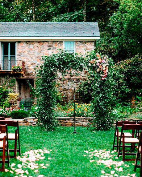 rustic wedding venues in new jersey outdoor arch