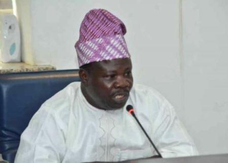 Oh No! Ogun NUJ Chairman, Amosu Is Useless