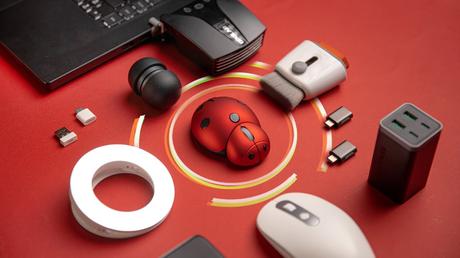 Basic Laptop Essentials You Must Have While Traveling