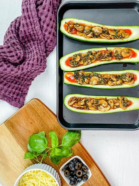 Zucchini Pizza Boats (Low Carb, Easy Recipe!)