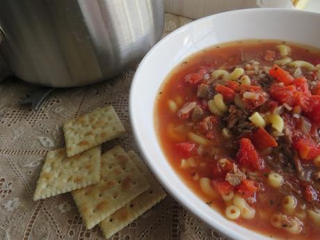 Tomato, Beef & Macaroni Soup