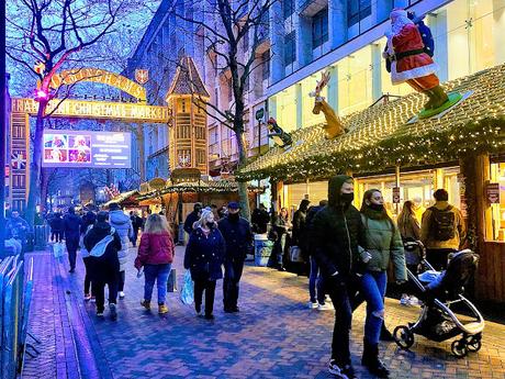 Serving It Up… Christmas Treats: Birmingham’s German Market!