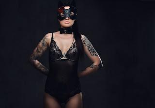 What is a Harness Garter?