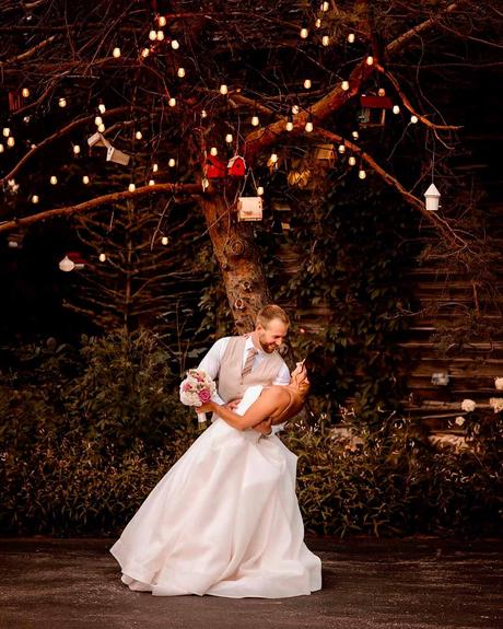 rustic wedding venues in wi barn bride groom outdoor lights