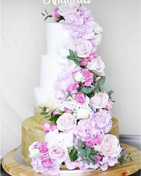 beautiful wedding cakes with flowers cascade annika k cakes