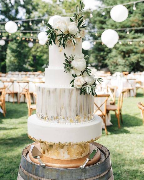 beautiful wedding cakes rustic elegant flowers cake torreyfox