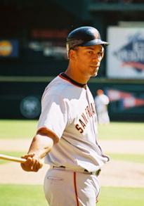 This day in baseball: Moises Alou signs with the Giants