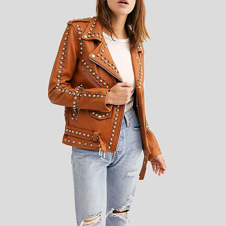 Never go wrong with the classic Leather Jacket and Jeans