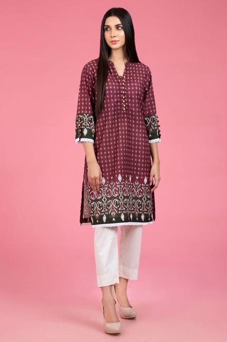 Top 5 Gul Ahmed Kurtis to wear in UK Top 5 Gul Ahmed Kurtis to wear in UK
