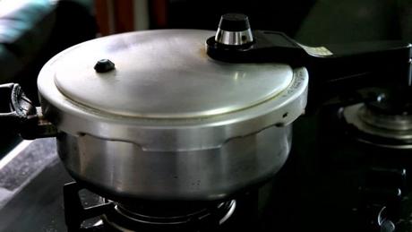 Pork cheeks in pressure cooker