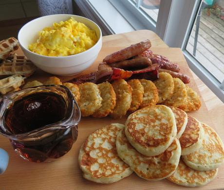 How to Build a Breakfast Board