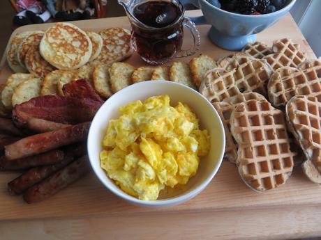 How to Build a Breakfast Board