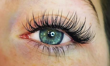 risks of Eyelash Extensions