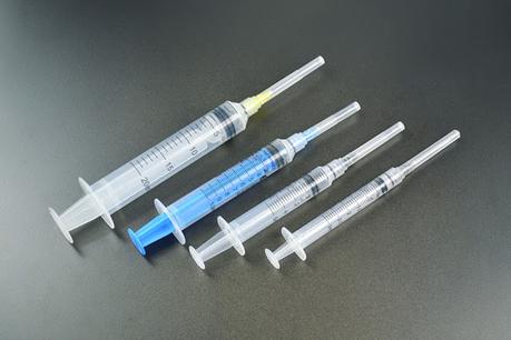 The worldwide disposable syringes market is growing thanks to groundbreaking technologies like the launch of two-step disposable autoinjector devices. disposable syringes market
