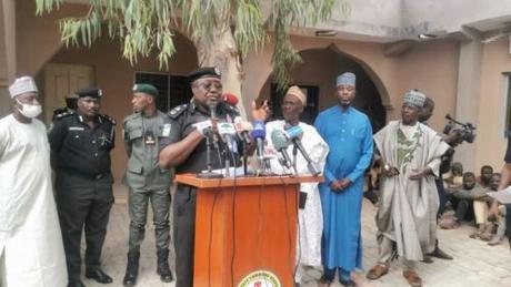 Police Rescue 97 Abducted Victims Including 19 Babies And Pregnant Women (Photos)