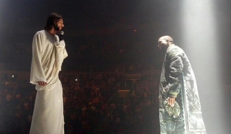 kanye-west-that-grape-juice-yeezus-tour[1]