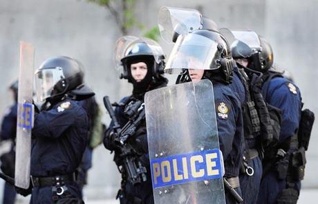 Vancouver police ‘Public Safety Unit’, showing less-lethal weaponry carried by shooters (Canucks Riot 2011).