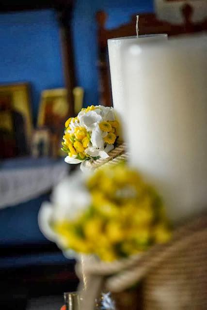 The Couple Tie The Knot at a An Island Wedding with pops of Yellow and nautical ropes by Rock, Paper Scissors