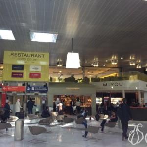 Paris_CDG_Airport_Terminal_E_K01