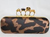 Ways Carry Your Leopard Handbag