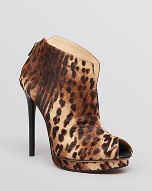 8416857 fpx.tif?wid=300&qlt=100,0&layer=comp&op sharpen=0&resMode=bilin&op usm=0.7,1.0,0.5,0&fmt=jpeg&4msn=  Feline Inspired Leopard Booties