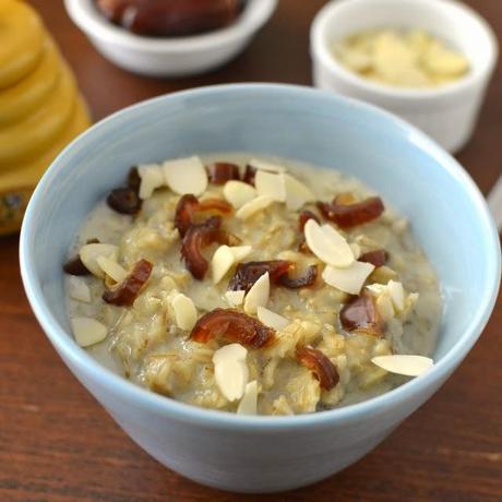 Oatmeal with Honey & Dates