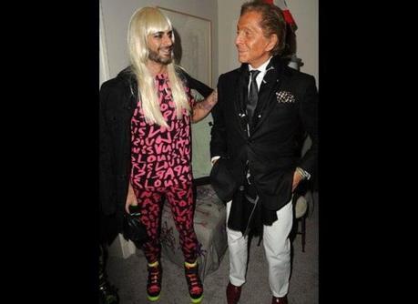 Marc Jacobs (left) and Valentino Garavani attend Allison Sarofim's 80s-themed Halloween party. (2009)