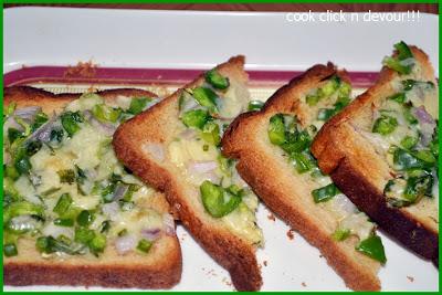 Chilli cheese toast