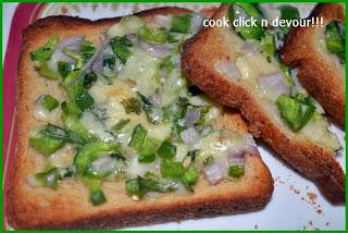 Chilli cheese toast