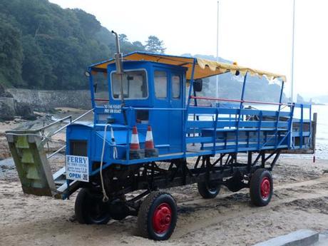 Sea Tractor to Salcombe from South Sands