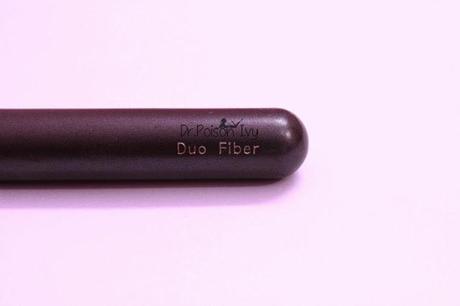 Colorbar Duo Fiber Stippling Brush Review