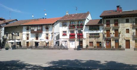 · The Basque trail: Ochandiano Casas de la plaza
