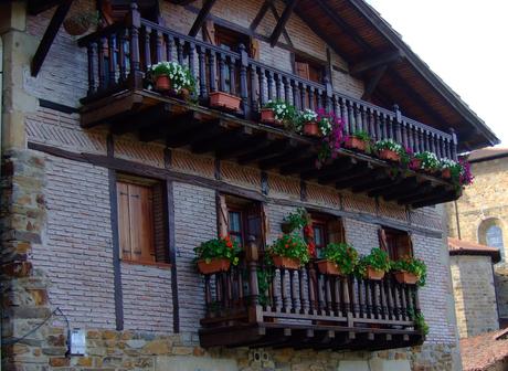 Tipica balconada vasca