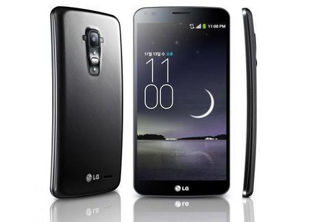 LG-GFlex-curved-smartphone-2